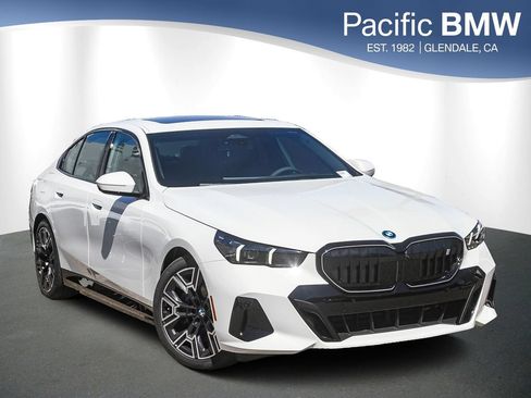 New 2027 BMW i5 eDrive40 w/ M Sport Package RWD image 1
