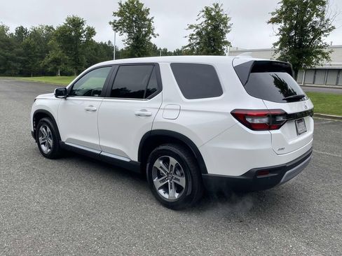 New 2025 Honda Pilot EX-L image 4