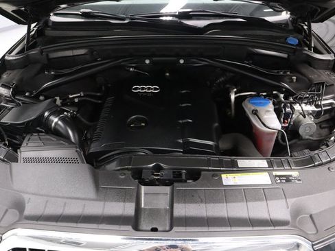 Used 2017 Audi Q5 2.0T Premium Plus w/ Technology Package image 14