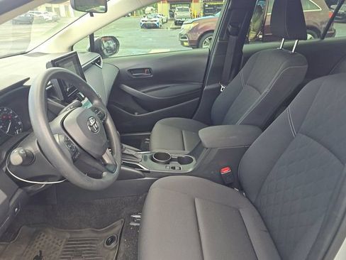 Used 2025 Toyota Corolla LE FWD image 5