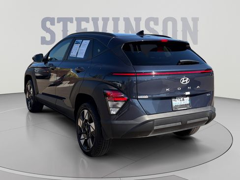 Used 2025 Hyundai Kona SEL AWD/4WD image 3