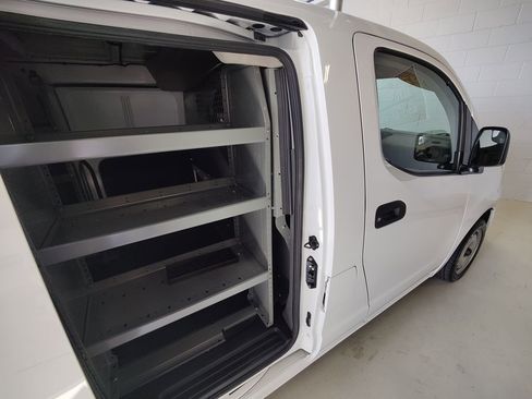 Used 2021 Nissan NV200 S image 11
