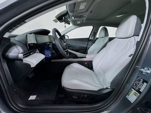 New 2026 Hyundai Elantra Limited FWD image 36