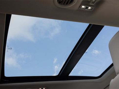 Used 2021 Ford Explorer Platinum w/ Equipment Group 601A image 29