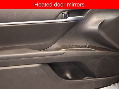 Used 2024 Toyota Camry SE image 10