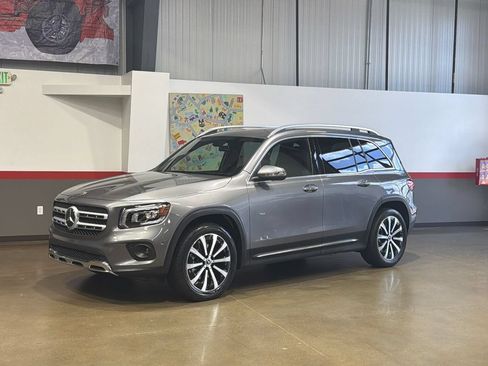 Used 2022 Mercedes-Benz GLB 250 4MATIC image 9