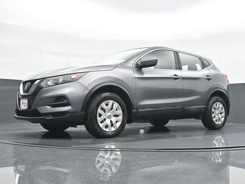 Used 2020 Nissan Rogue Sport S image 17