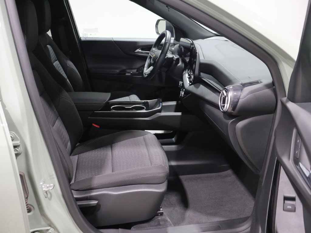 Used 2025 Chevrolet Equinox LT AWD/4WD image 22