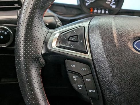 Certified 2023 Ford Edge ST-Line image 32