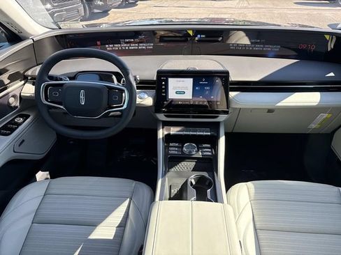 New 2026 Lincoln Nautilus Reserve AWD/4WD image 16