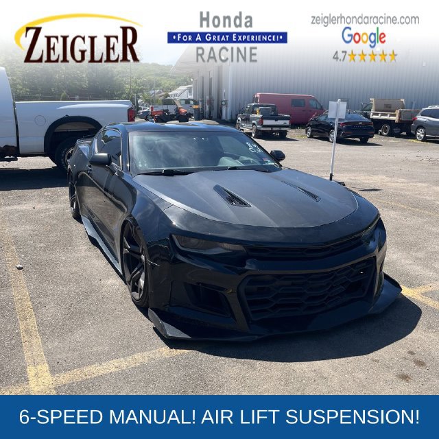 Used 2018 Chevrolet Camaro SS RWD image 1