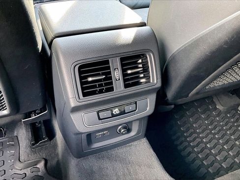 Certified 2023 Audi Q5 2.0T Premium w/ Convenience Package image 18