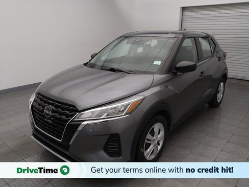 Used 2024 Nissan Kicks S image 1