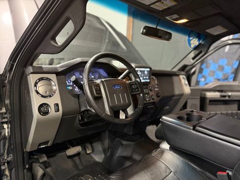 Used 2016 Ford F250 Lariat w/ Chrome Package image 11