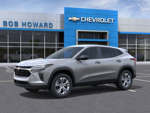 New 2026 Chevrolet Trax LS w/ Driver Confidence Package FWD image 26