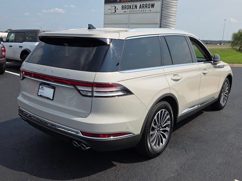 Used 2021 Lincoln Aviator Reserve w/ Equipment Group 201A RWD image 16