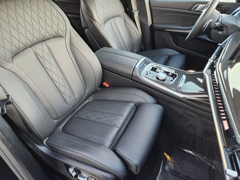 Used 2026 BMW X7 M60i image 13