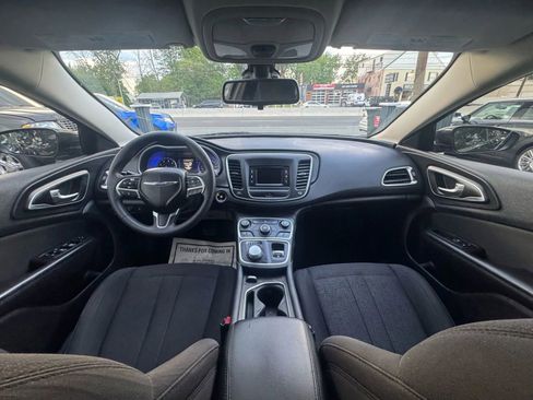 Used 2015 Chrysler 200 Limited image 25