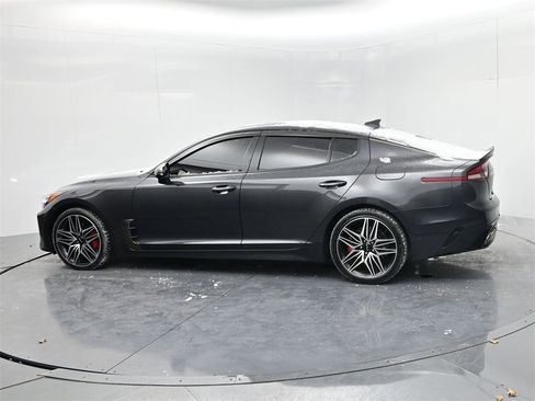 Certified 2022 Kia Stinger GT2 image 5