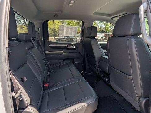 Used 2024 GMC Sierra 1500 SLT AWD/4WD image 24