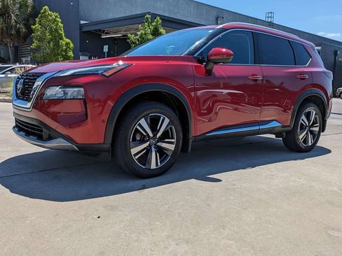 Used 2023 Nissan Rogue SL w/ SL Premium Package FWD image 10