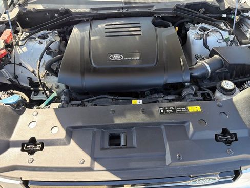 Used 2024 Land Rover Defender 110 S image 22