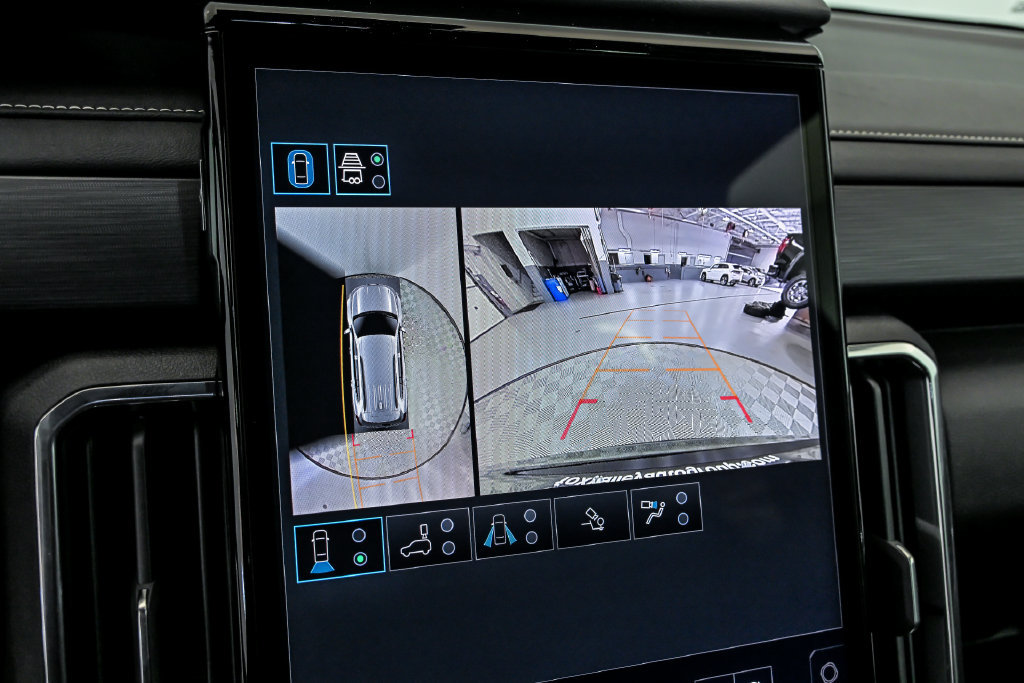 New 2027 GMC Acadia Elevation w/ Black Edition AWD/4WD image 16