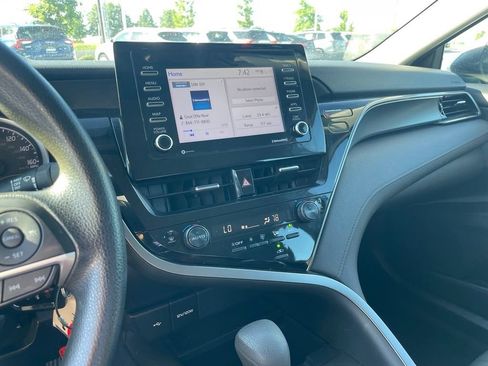 Used 2022 Toyota Camry LE FWD image 15