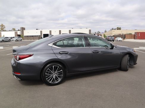 Used 2022 Lexus ES 350 w/ Premium Package image 7