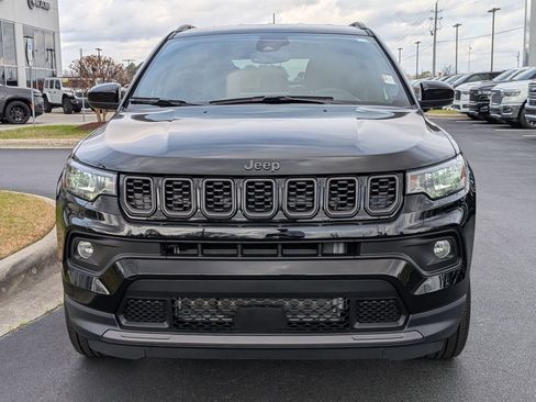 New 2026 Jeep Compass Latitude image 2