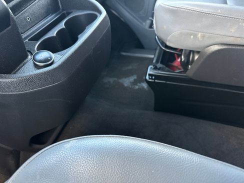 Used 2019 Ford Transit 250 130 Low Roof image 33