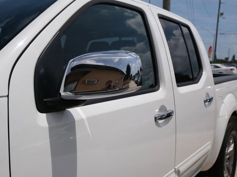 Used 2019 Nissan Frontier SL image 13