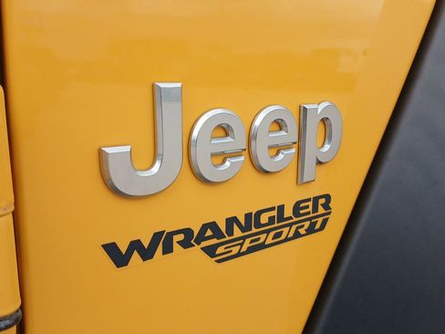 Used 2018 Jeep Wrangler Sport AWD/4WD image 31