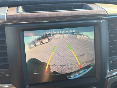 Used 2015 RAM 2500 Laramie w/ Convenience Group AWD/4WD image 18
