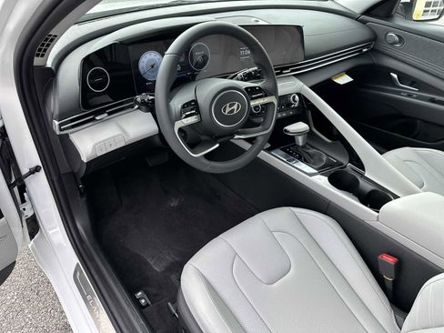 New 2026 Hyundai Elantra Limited image 8