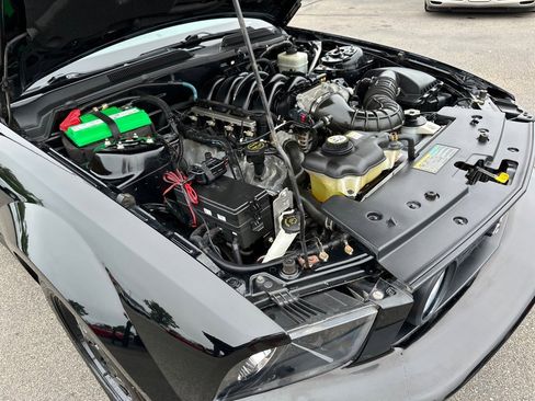 Used 2006 Ford Mustang GT image 19