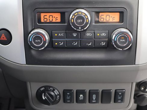 Used 2020 Nissan Frontier SV w/ Midnight Edition Floor Mats AWD/4WD image 13