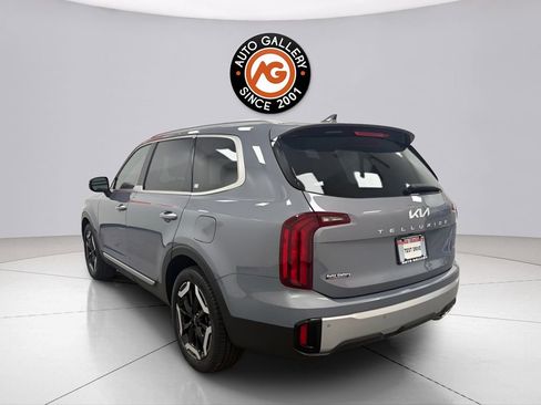 Used 2023 Kia Telluride S w/ S Sunroof Package image 5