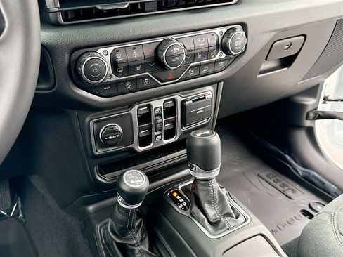 New 2026 Jeep Wrangler Unlimited Sport image 11