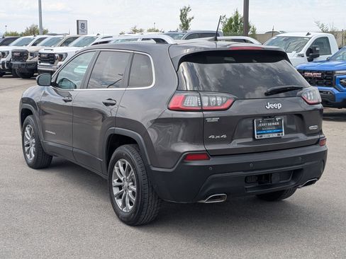 Used 2019 Jeep Cherokee Latitude Plus w/ Comfort/Convenience Group AWD/4WD image 3