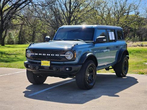 Certified 2023 Ford Bronco Wildtrak image 3