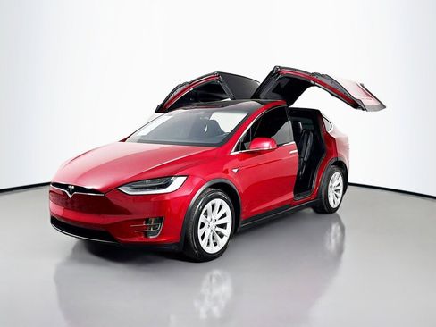 Used 2019 Tesla Model X AWD/4WD image 2