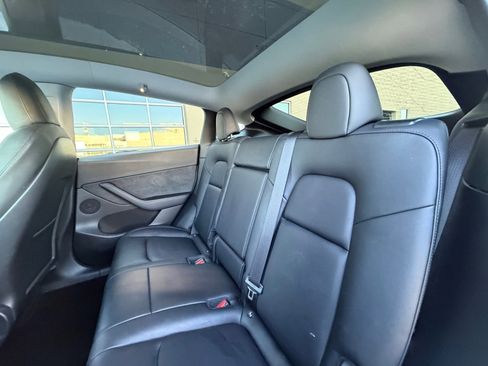 Used 2022 Tesla Model Y Performance image 17