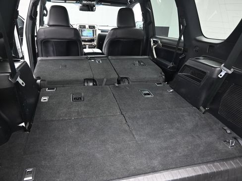 Used 2021 Lexus GX 460 Premium w/ Premium Package AWD/4WD image 11