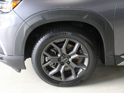 Used 2023 Honda Pilot Elite image 4