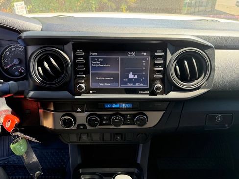 Used 2022 Toyota Tacoma SR AWD/4WD image 21