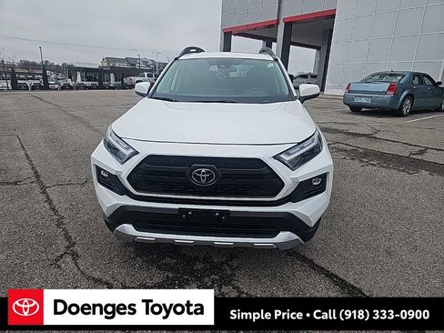 Used 2024 Toyota RAV4 Adventure image 9