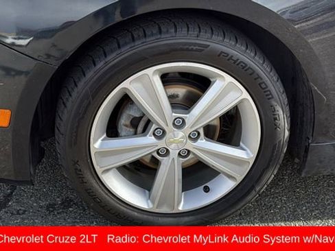 Used 2015 Chevrolet Cruze LT w/ Sun, Sound and Sport Package image 9