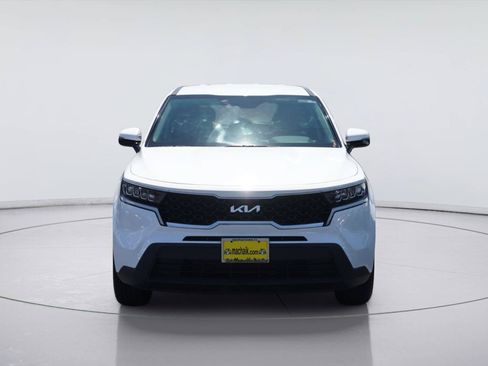 Used 2023 Kia Sorento LX FWD image 3