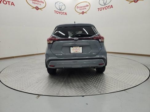 Used 2024 Nissan Kicks SV FWD image 7